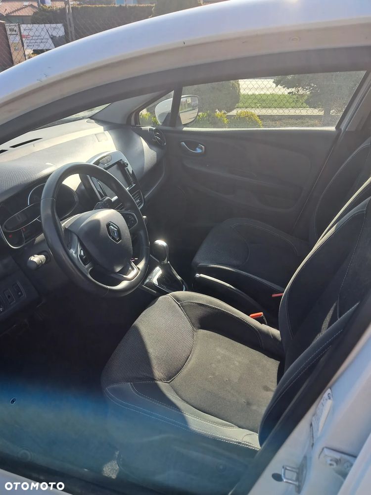 Renault Clio - 6
