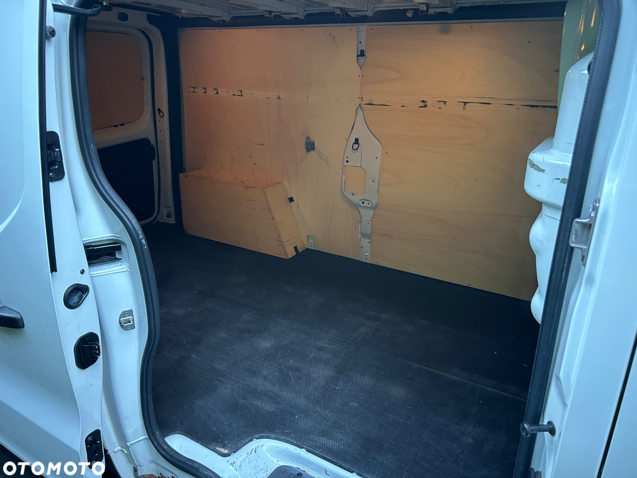Renault Trafic - 21
