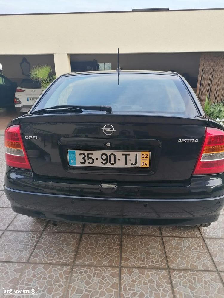 Opel Astra 1.2 Selection - 1