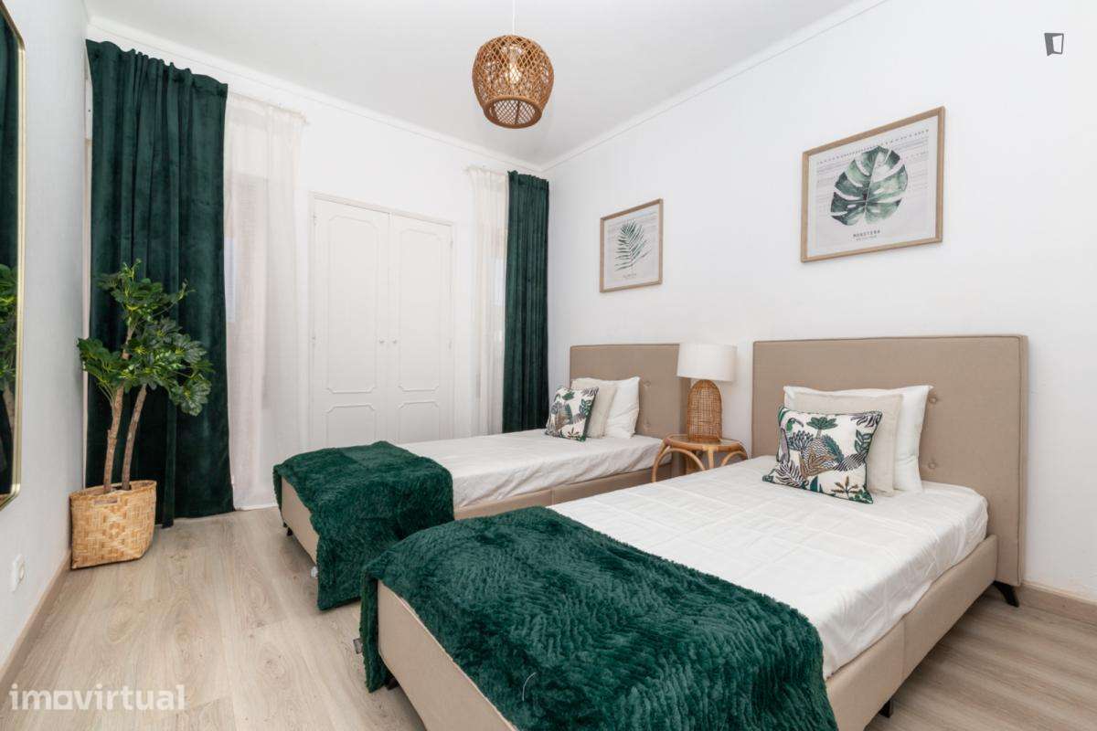 Apartamento com 2 quartos - localizado em Faro - Grande imagem: 2/21