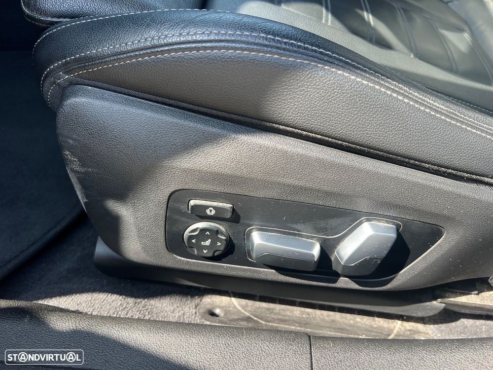 BMW 320 d Touring Line Luxury Auto - 14