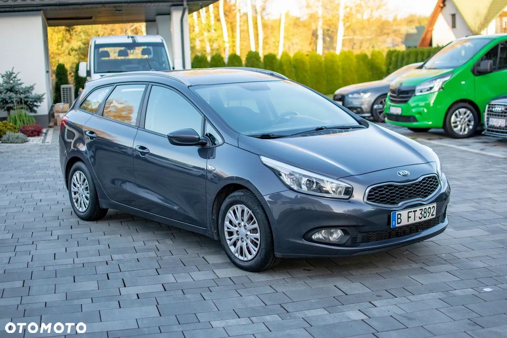 Kia Ceed - 26