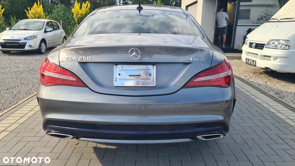 Mercedes-Benz CLA 250 4Matic 7G-DCT Sport - 8