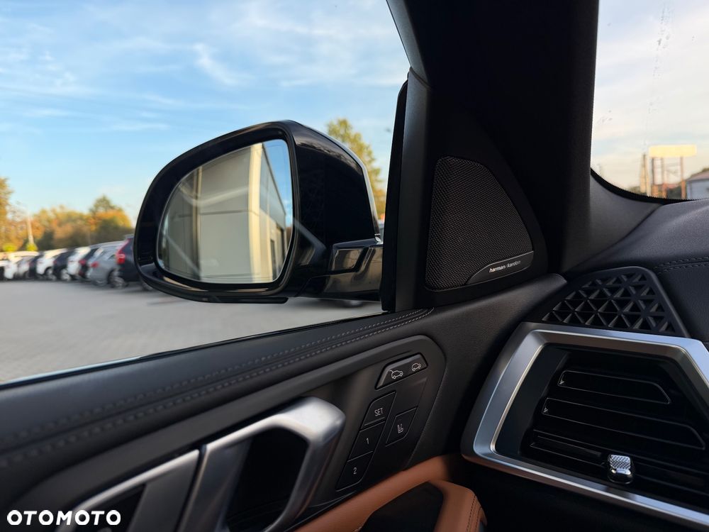 BMW X6 xDrive30d mHEV - 22