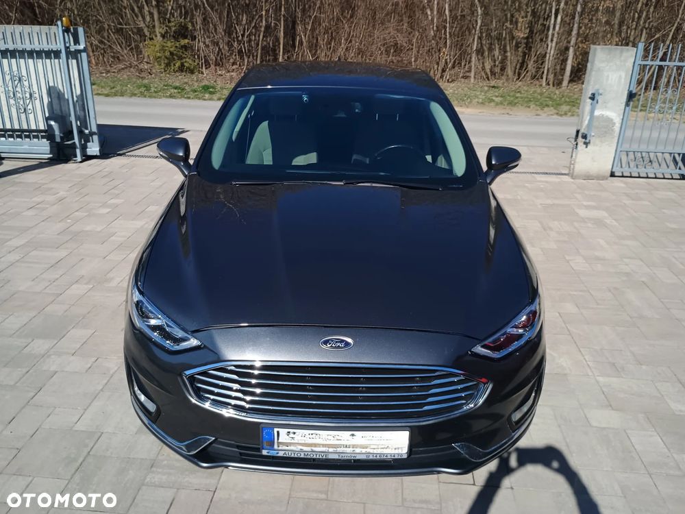 Ford Fusion - 10