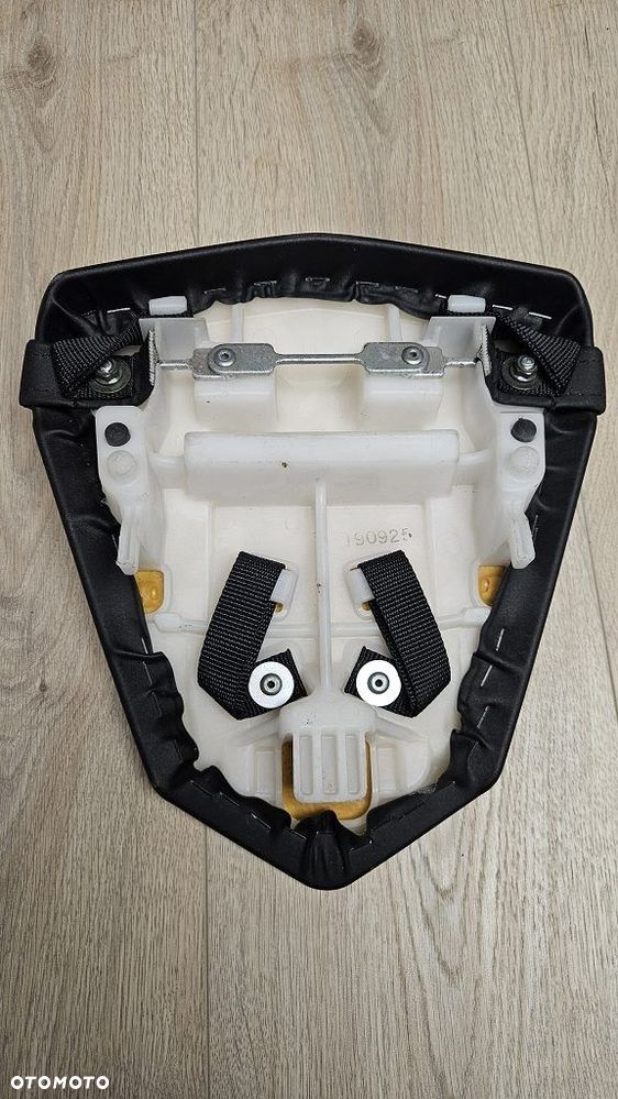 Siedzenie pasażera Yamaha R6 RJ11 - 7