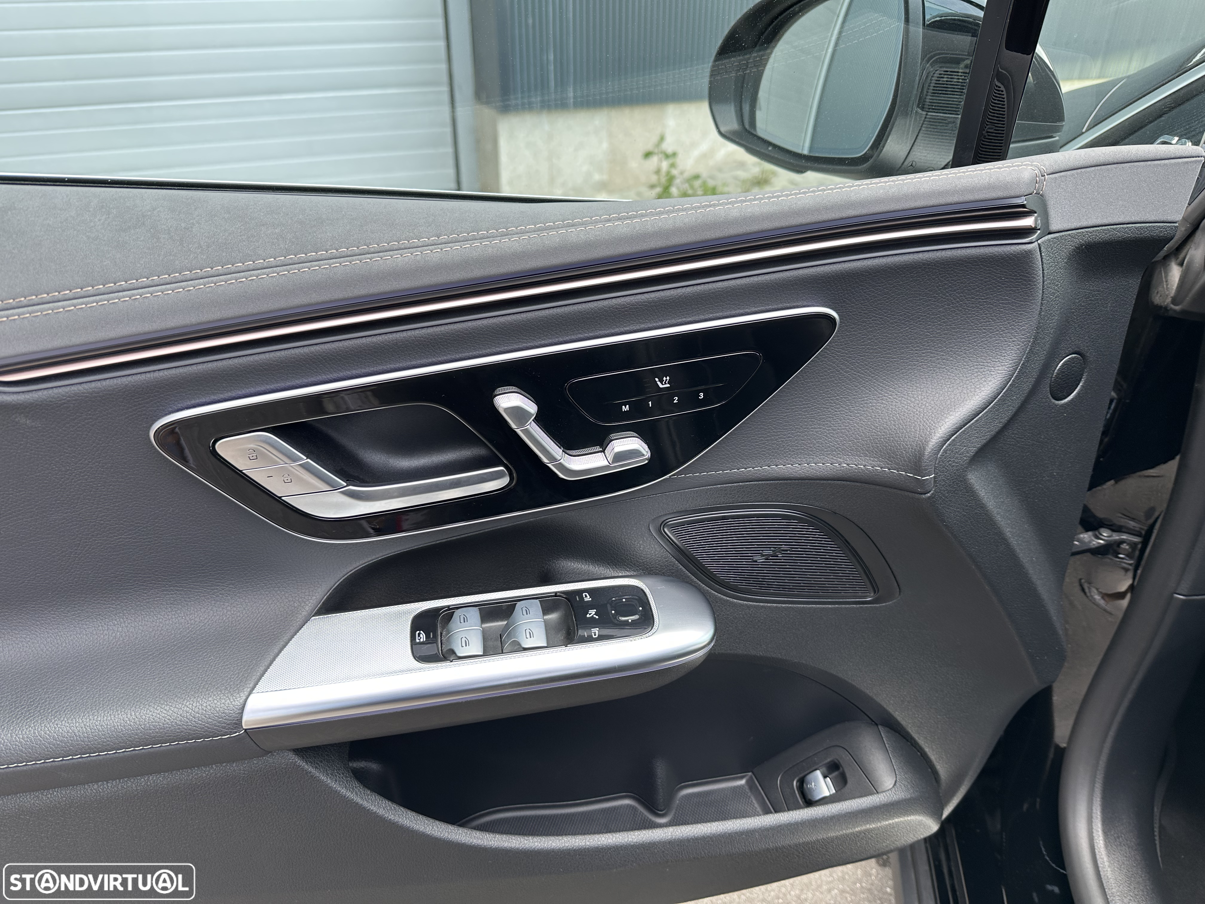 Mercedes-Benz EQE 300 Edition Electric Art - 15