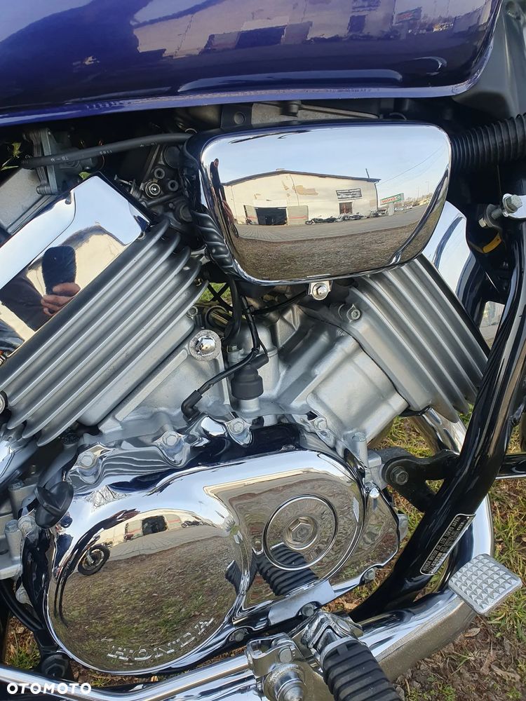 Honda VF - 9