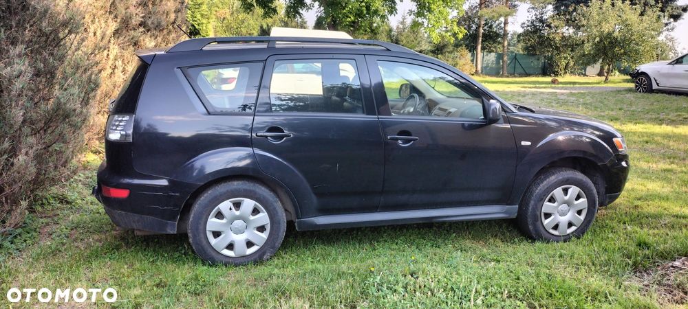 Mitsubishi Outlander - 4