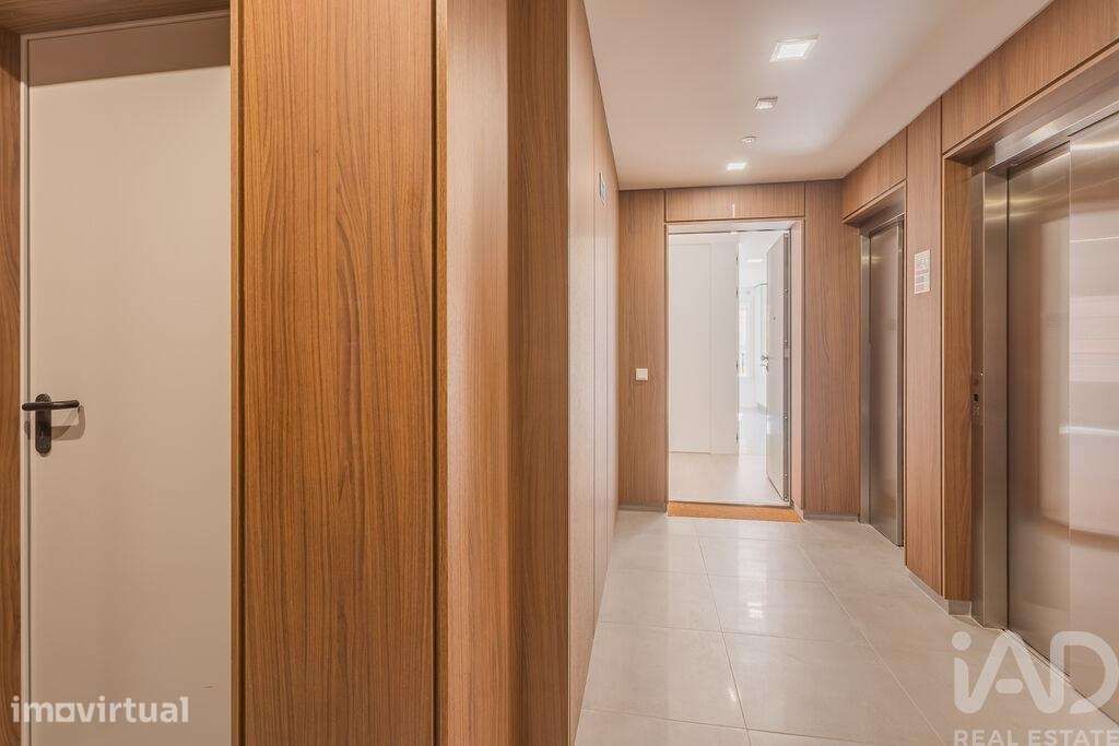 Apartamento T2 em Tavarede de 102,00 m2 - Grande imagem: 3/17