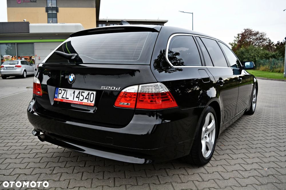 BMW Seria 5 520d Touring - 3