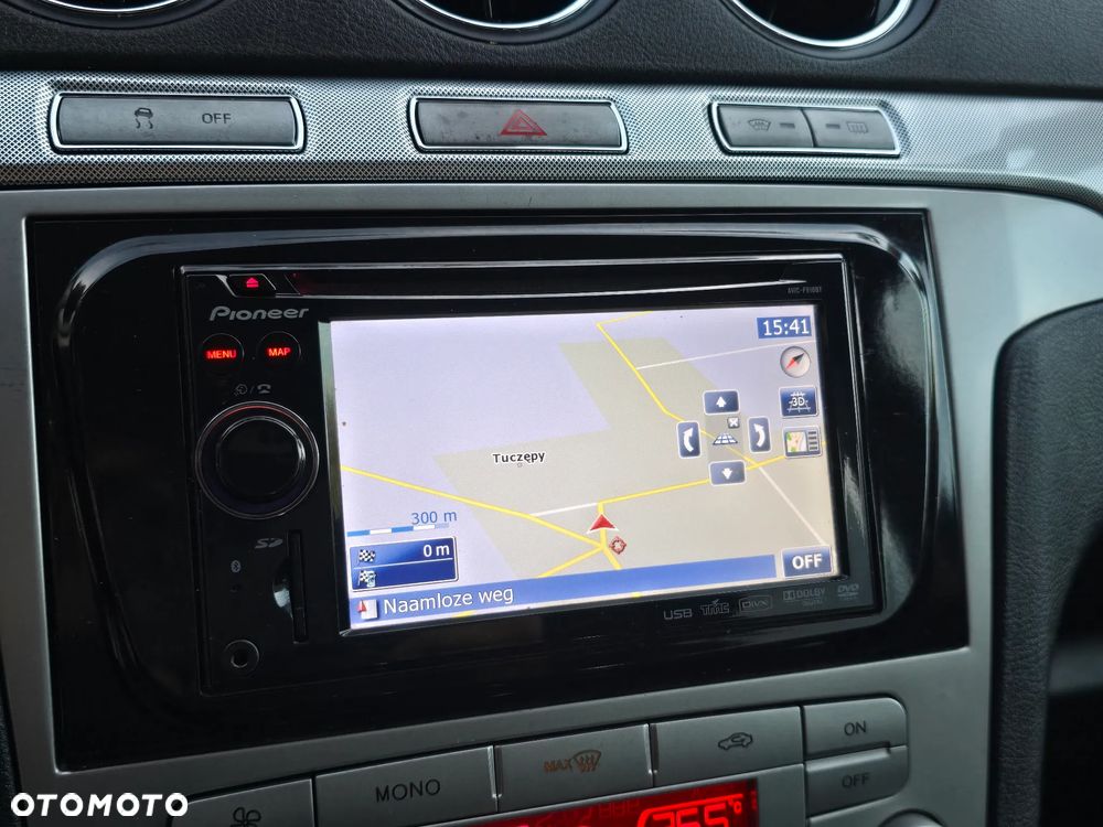 Ford Galaxy 2.0 Ghia - 25