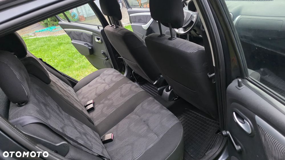 Dacia Sandero 1.6 Laureate - 34