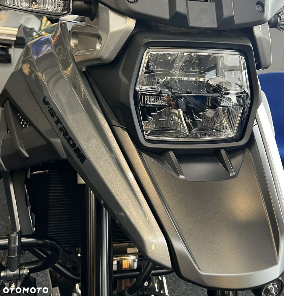 Suzuki DL - 8
