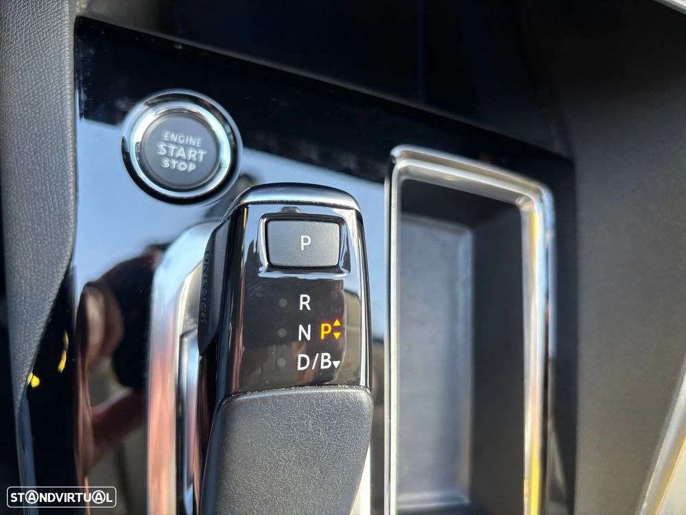 Peugeot 3008 1.6 Hybrid Allure e-EAT8 - 26