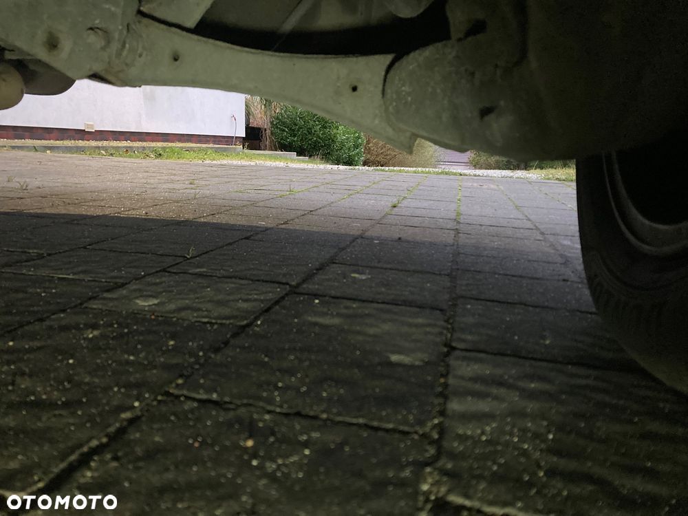 Toyota Avensis 1.8 VVT-i Sol - 27