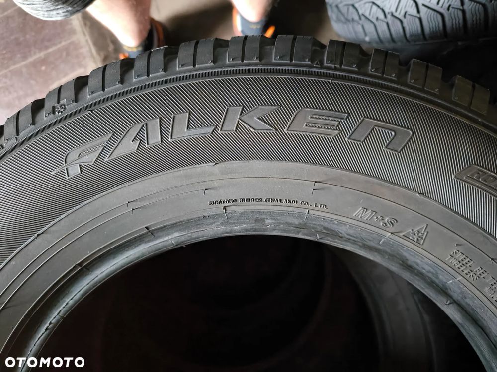 4 sztuki Opony ZIMOWE 215 70 16 FALKEN EUROWINTER HS01 SUV ŁADNE- 7mm Montaż Gratis! - 7