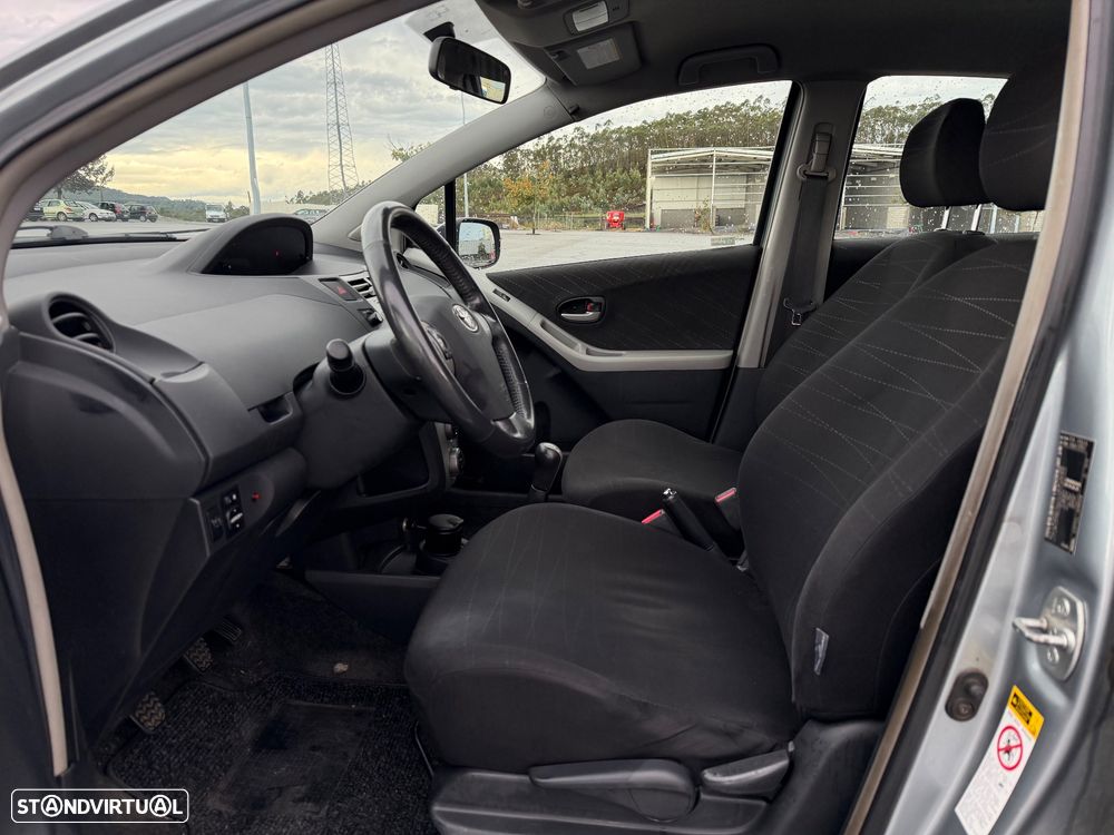 Toyota Yaris 1.0 VVT-i Sol High Pack - 11