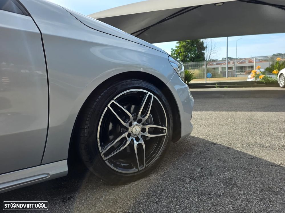 Mercedes-Benz A 200 d 7G-DCT AMG Line - 11