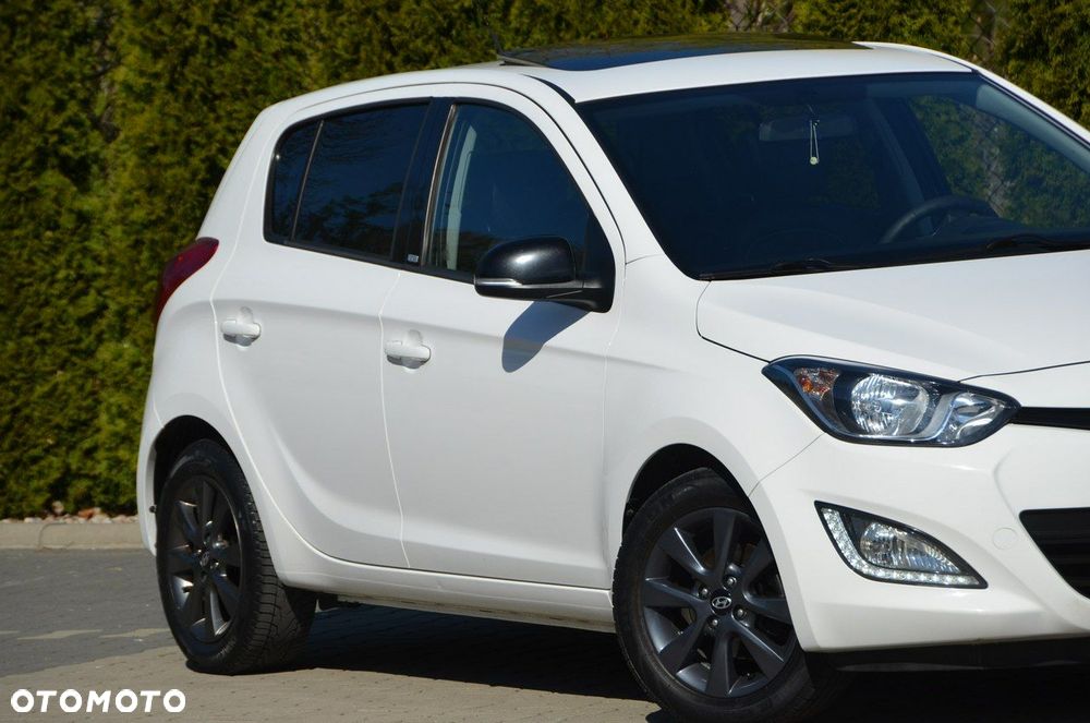 Hyundai i20 - 20