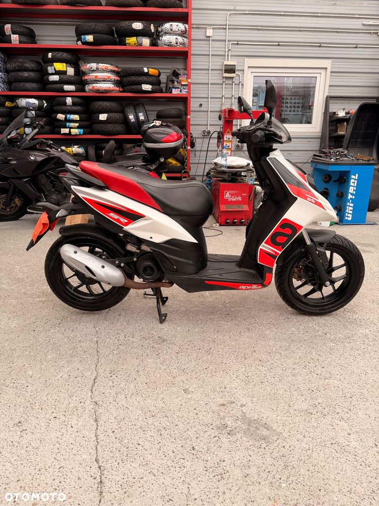 Aprilia SR - 9