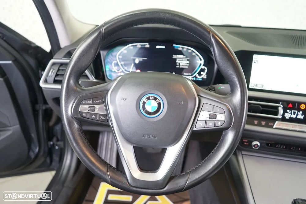 BMW 330 - 20