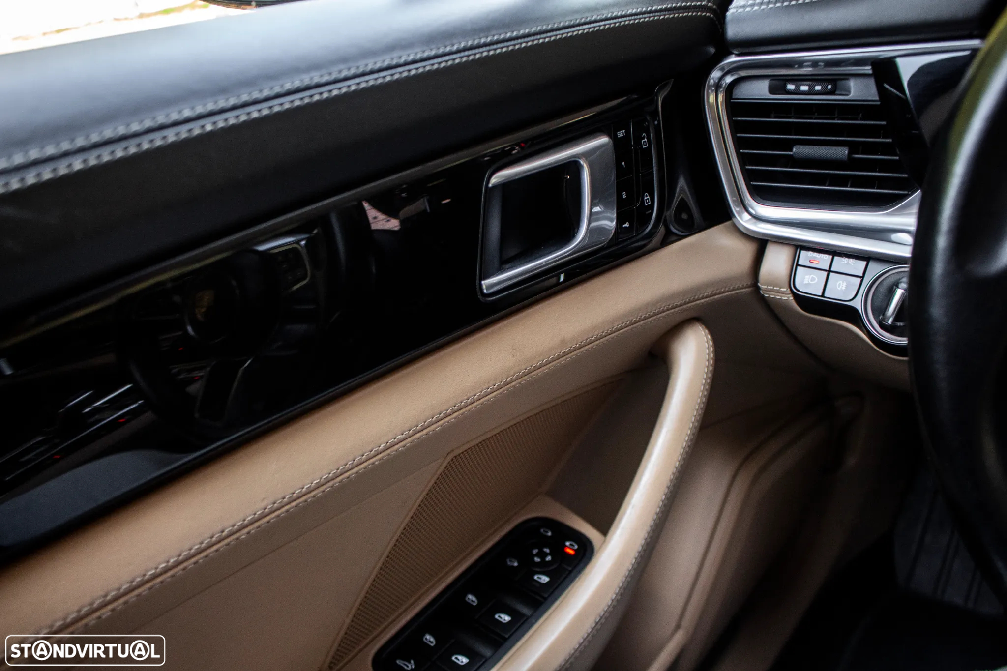 Porsche Panamera 4 E-Hybrid - 19
