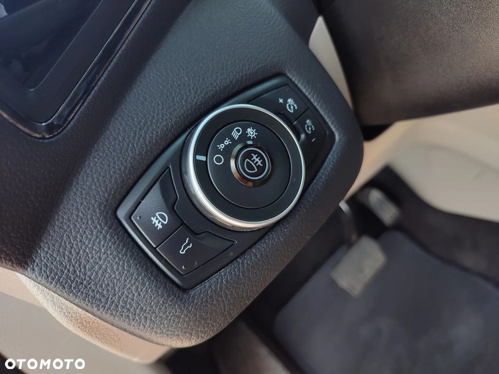 Ford Escape 2.0 EcoBoost AWD Titanium - 40