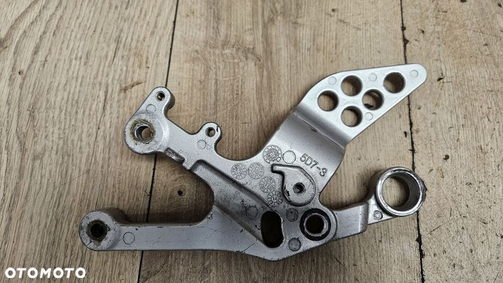 Set podnóżka prawy przód Yamaha YZF-R125 08-13 (5D7-3) - 5