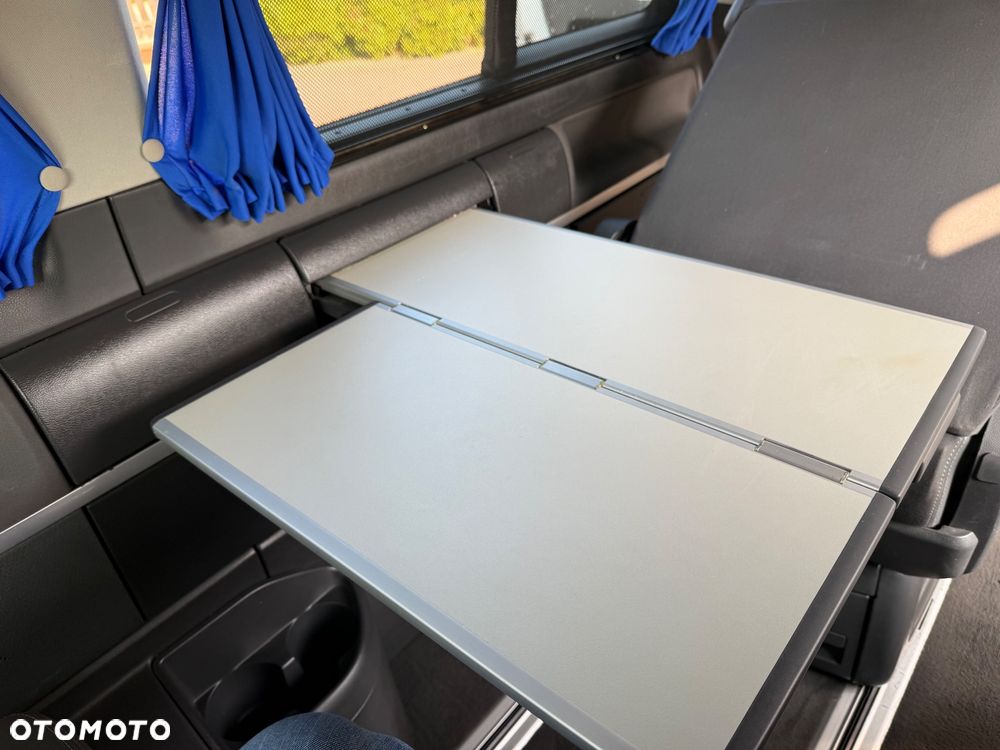 Volkswagen Multivan - 24