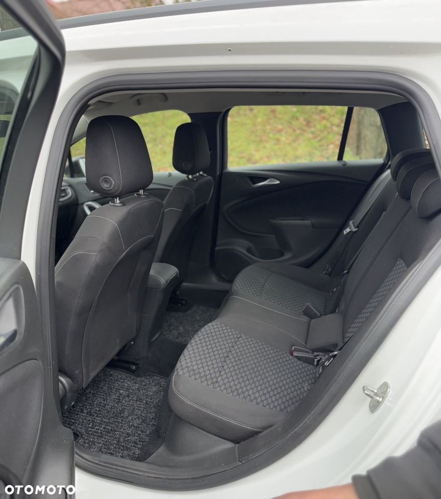 Opel Astra - 16