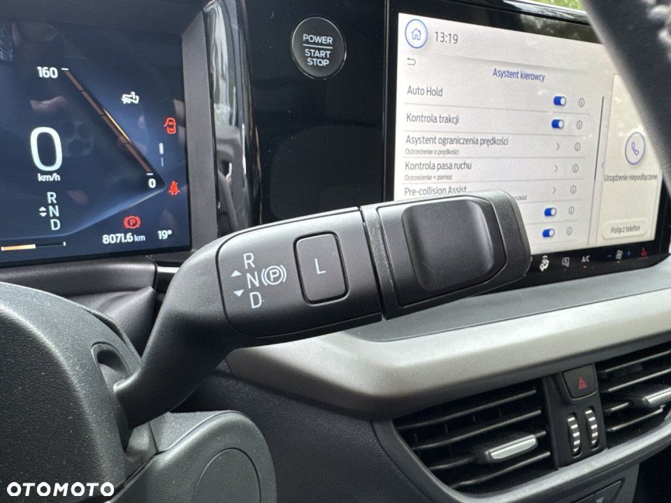 Ford Transit Courier - 31
