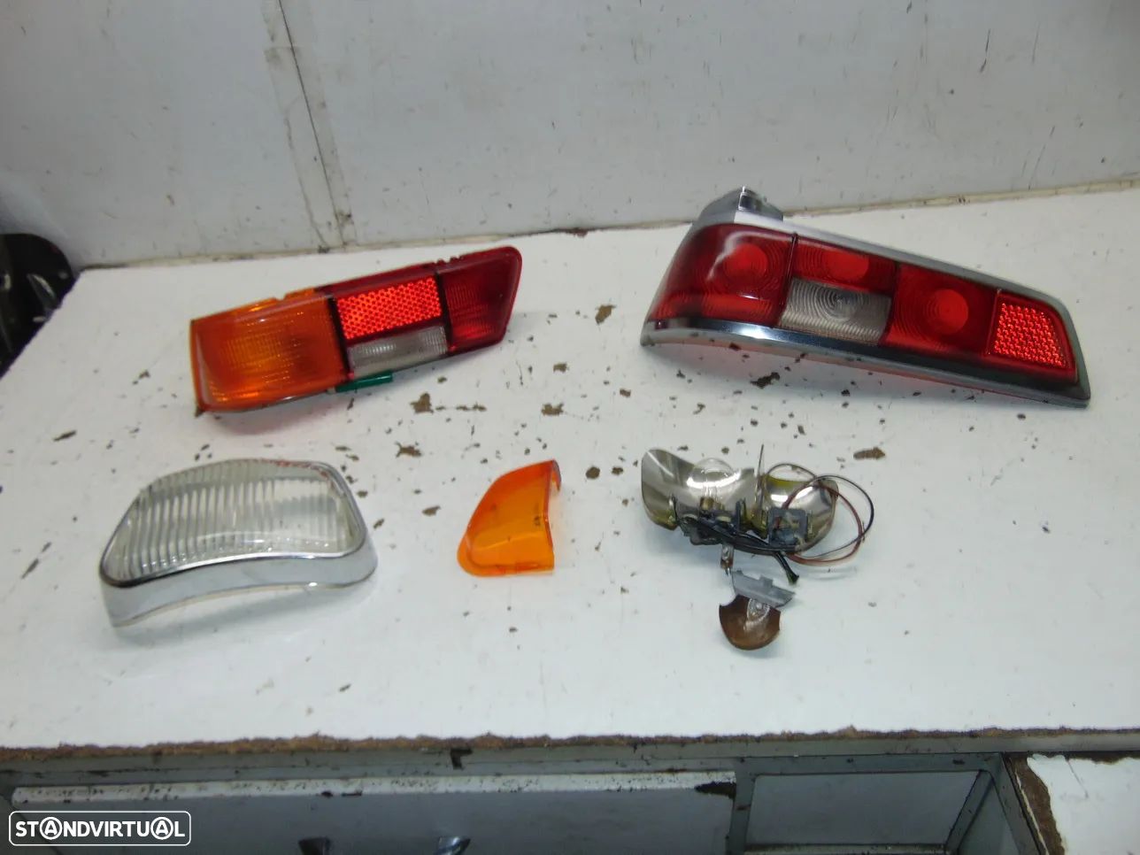 Mercedes W111/W113/W110 farolim - 1
