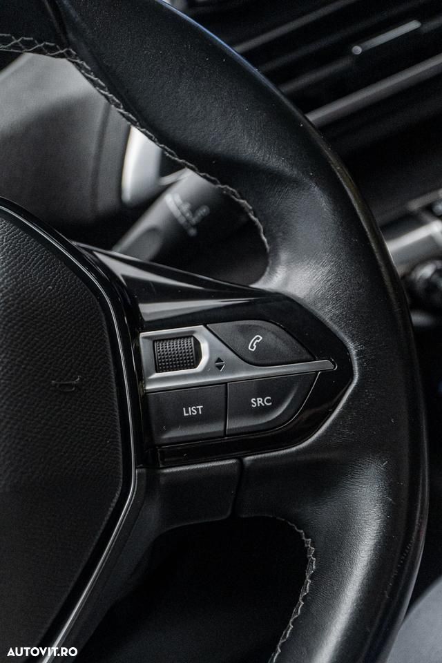 Peugeot 3008 1.2 PureTech 130 BVM6 Allure Pack - 24