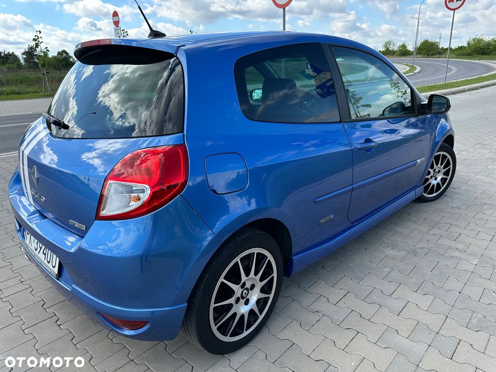 Renault Clio 1.6 16V 130 Gordini - 11