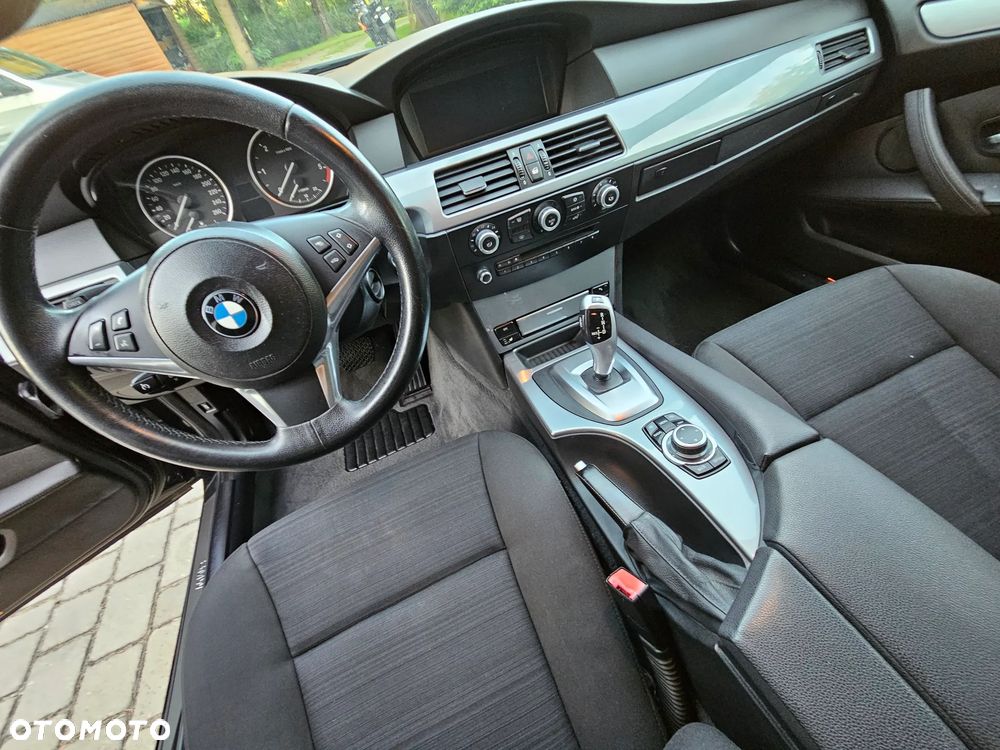 BMW Seria 5 - 32