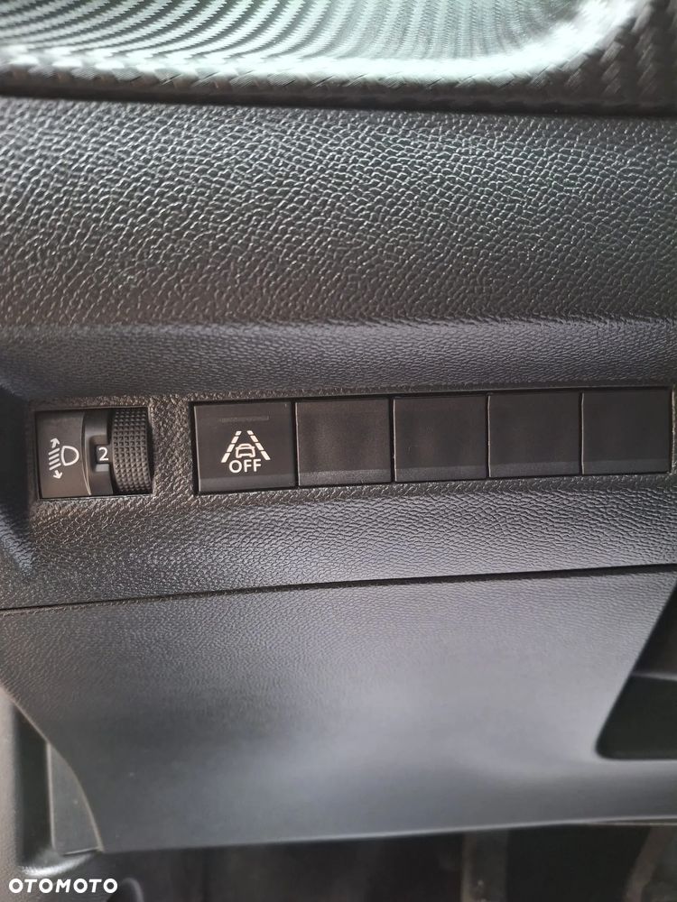 Peugeot 2008 BlueHDi 100 Active - 21