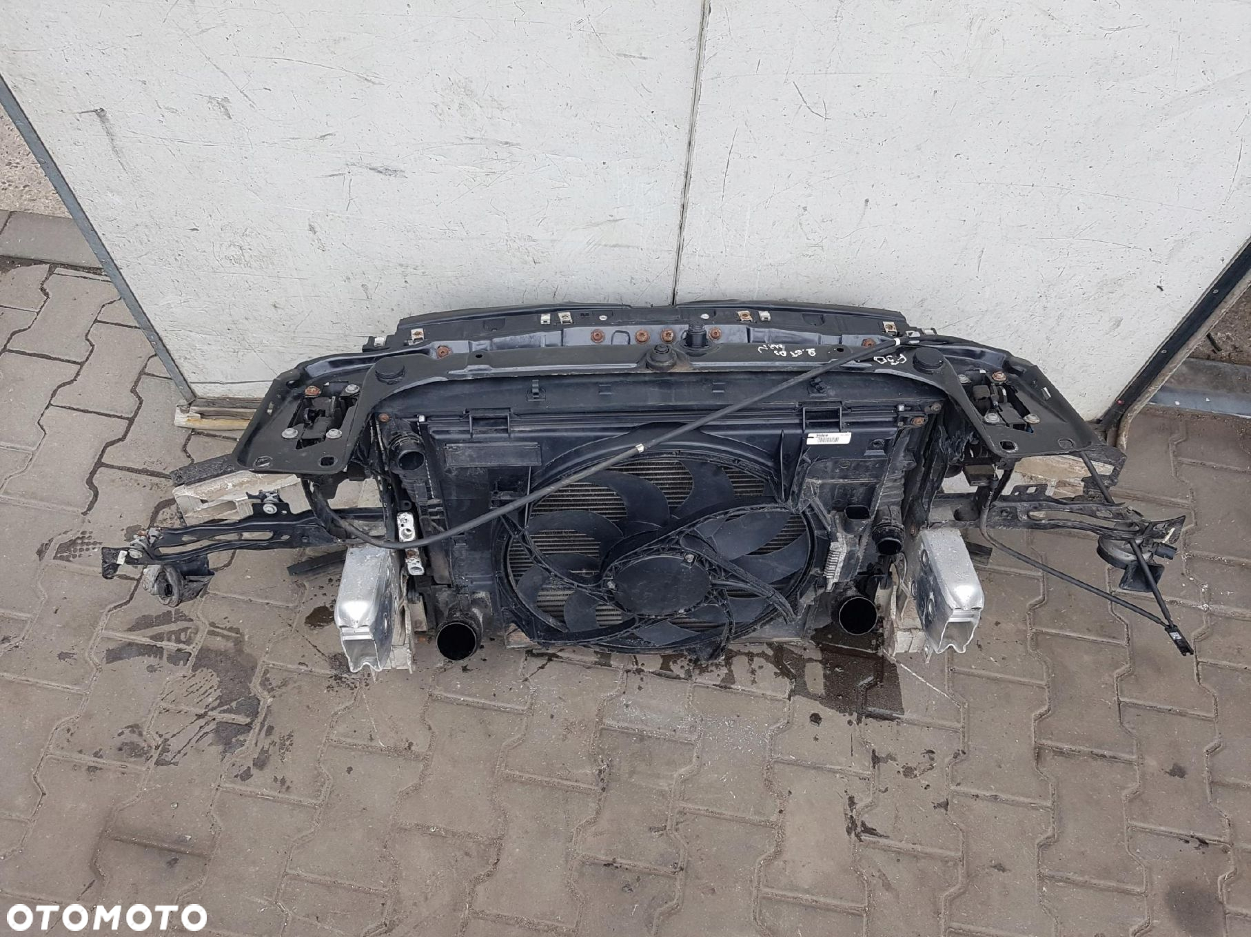 BMW 3 F30 F31 2.0 D 320d PAS PRZEDNI CHŁODNICE WENTYLATOR MANULA - 8
