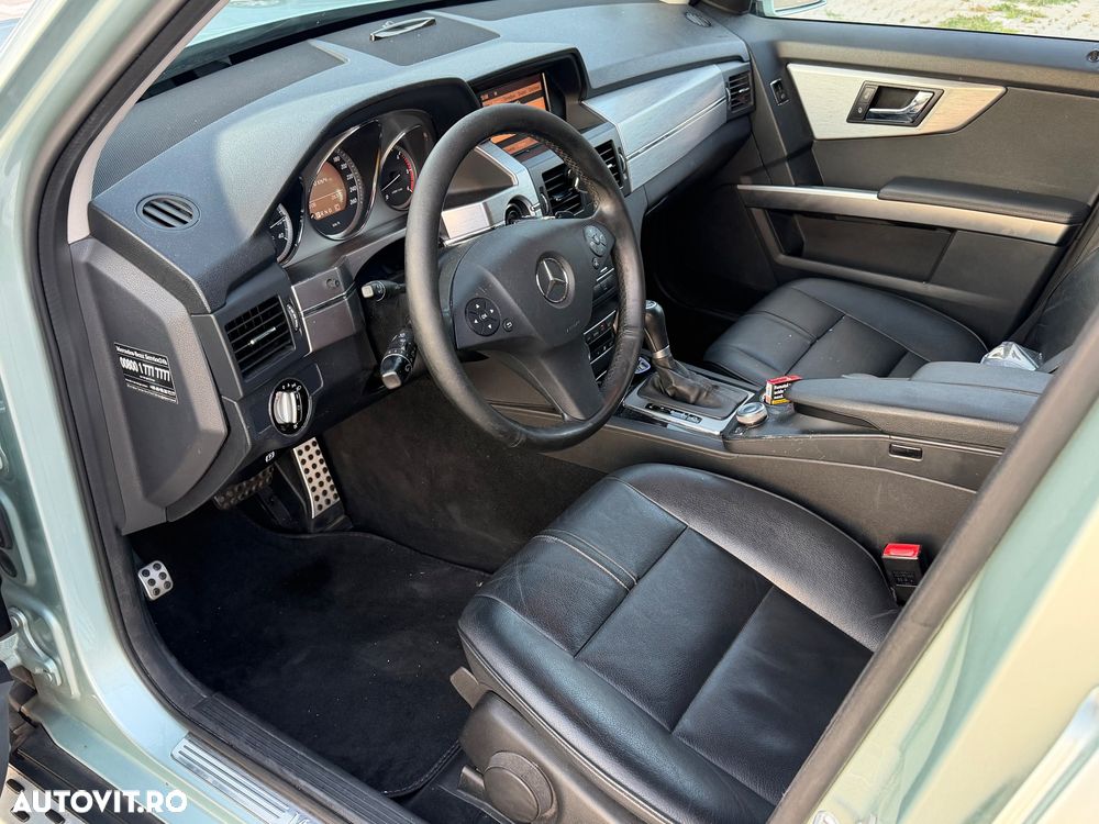 Mercedes-Benz GLK - 12