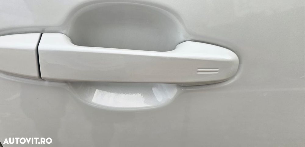 Toyota C-HR 2.0 HSD 184 CP 4x2 CVT Classy Bi-Tone - 29