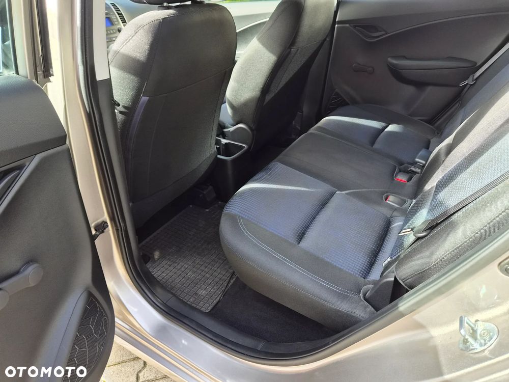 Hyundai ix20 - 22