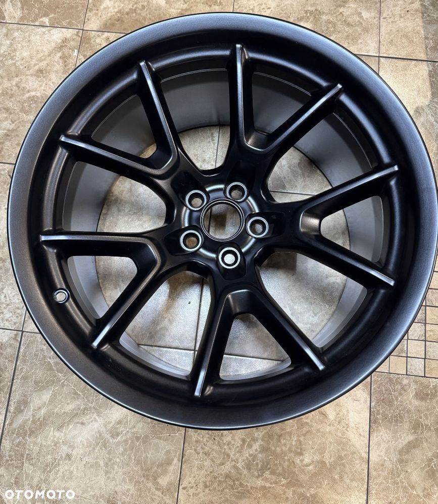 Dodge Challenger - 29