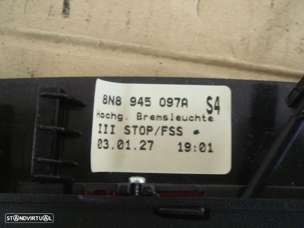 Farolim Stop Tampa Mala Centro Audi Tt (8N3) - 2