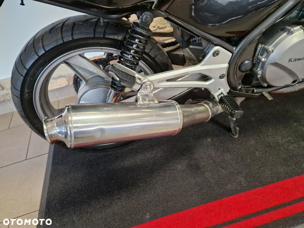 Kawasaki ER - 28