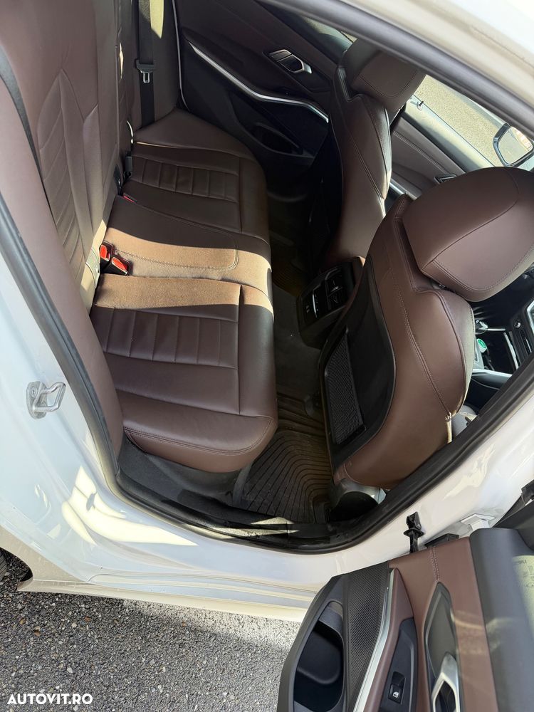 BMW Seria 3 320e AT PHEV - 26