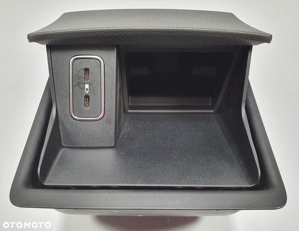 POPIELNICZKA GNIAZDO PORT USB MERCEDES GLE W167 - 2