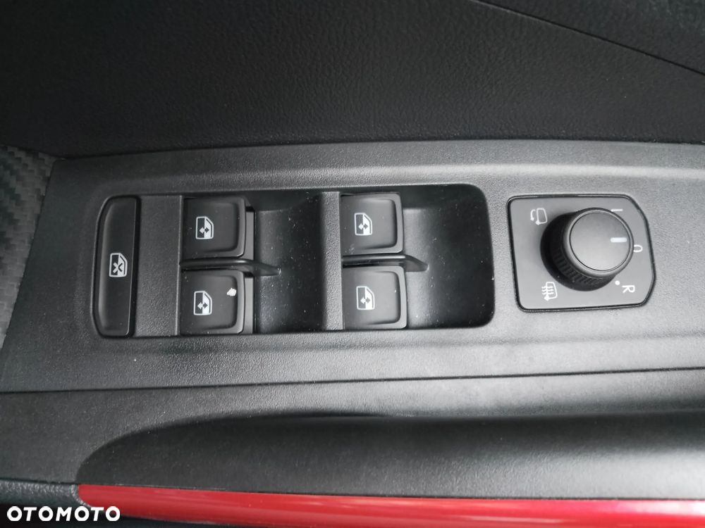 Skoda Fabia 1.0 TSI Monte Carlo - 25