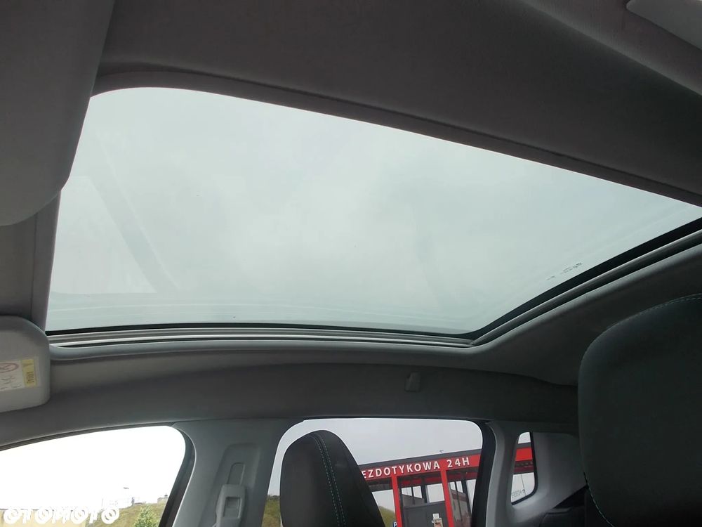Peugeot 2008 1.2 PureTech Active S&S EAT8 - 12