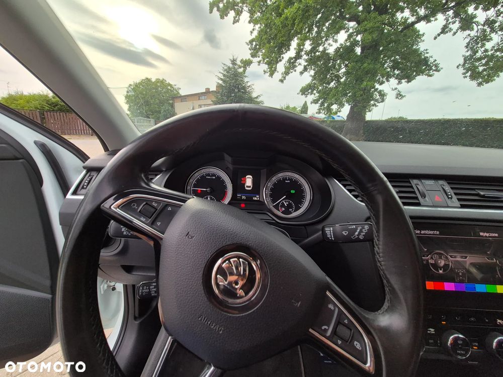 Skoda Octavia 2.0 TDI 4x4 Ambition DSG - 23