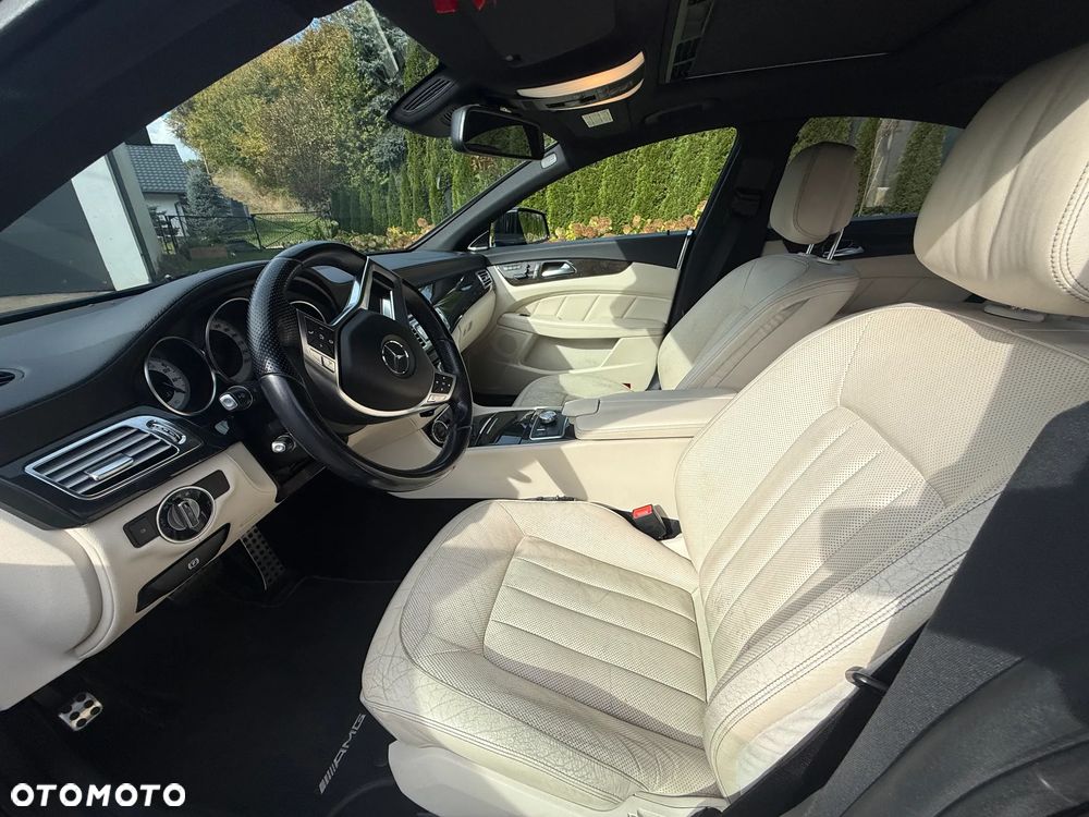Mercedes-Benz CLS - 21
